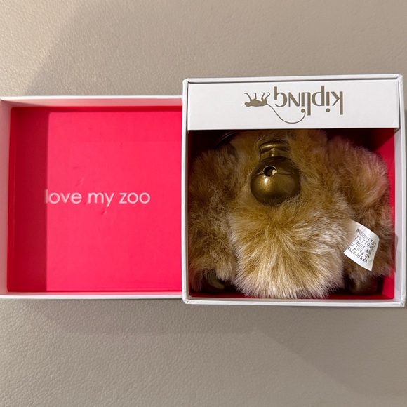 Furry Tan Keychain Accessory - Picture 4 of 4